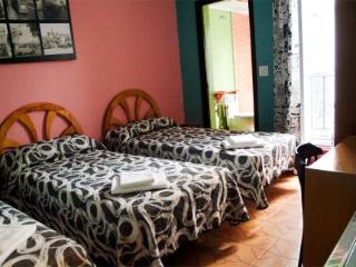 12 Rooms