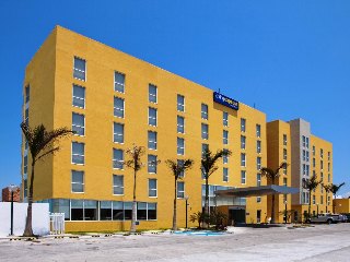 City Express Paraiso