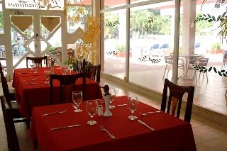 Los Laureles