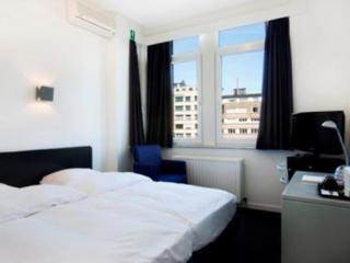 Argus Hotel