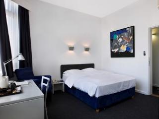 Argus Hotel