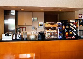 Econo Lodge  Inn & Suites