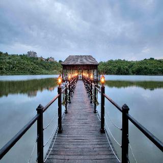 Silent Lake (Sakit Gol)