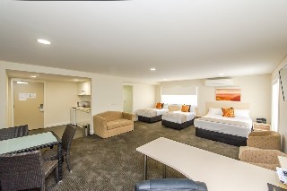 Belconnen Way Motel  Serviced Apartments