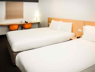 Ibis Townsville