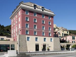 Sea Art Hotel