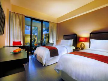 100 Sunset Hotel  Managed by Eagle Eyes