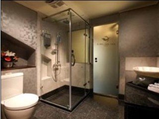 Airline Inn