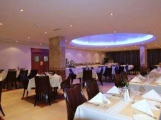 Al Madina Suites