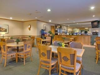 Baymont Inn and Suites Detroit / Romulus Airport