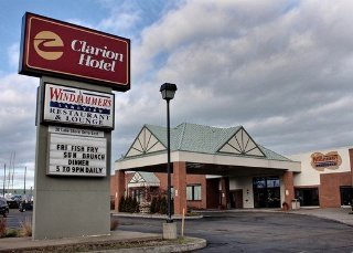 Clarion Hotel Marina & Conference Center
