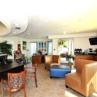 Coconut Cove Suites