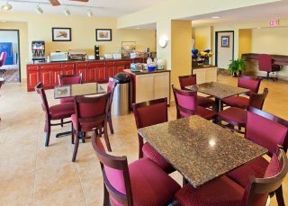Comfort Inn & Suites
