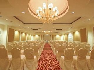 Harmoni One Convention & Service Apartment