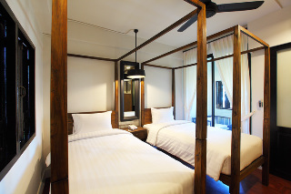 99 The Gallery Hotel