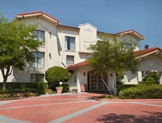 Baymont Inn and Suites Houston Hobby Airport