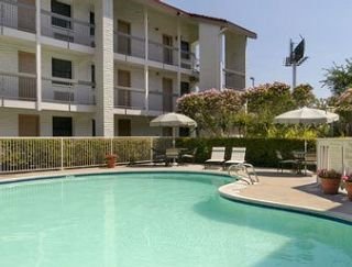 Baymont Inn and Suites Houston Hobby Airport
