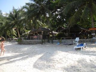 Bottle Beach 1 Resort