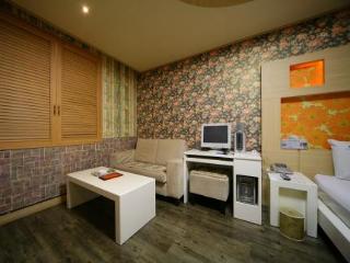 Goodstay New Grand Hotel