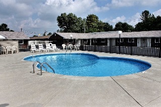 Rodeway Inn & Suites