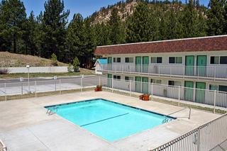 Motel 6 Mammoth Lakes